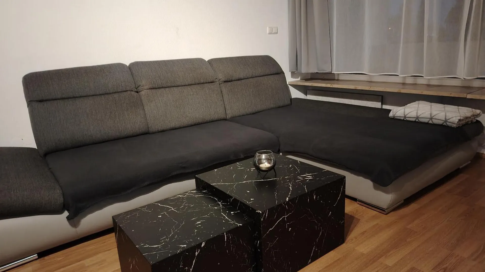 Geraeumige 4 Zimmer Wohnung Mit Balkon Altendorf  Germany