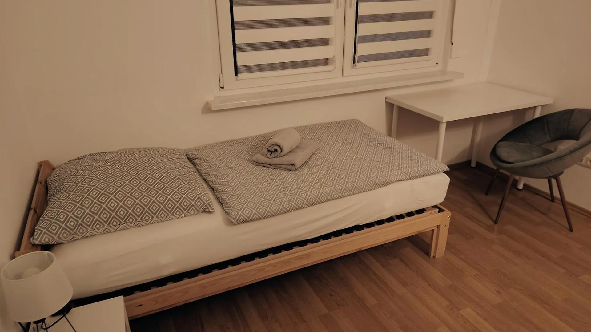 Apartment Geraeumige 4 Zimmer Wohnung Mit Balkon Altendorf